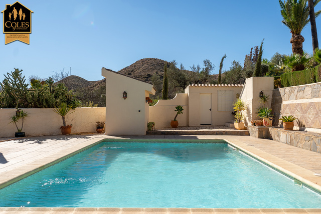 TUR4V05: Villa for Sale in Turre, Almería