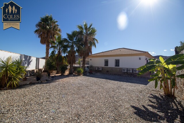 ARB4VT03: Villa for Sale in Arboleas, Almería