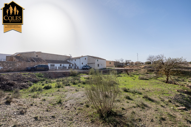 CHV3C01: Cortijo for Sale in Chirivel, Almería