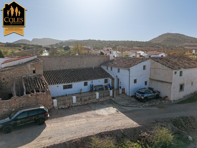 CHV3C01: Cortijo for Sale in Chirivel, Almería