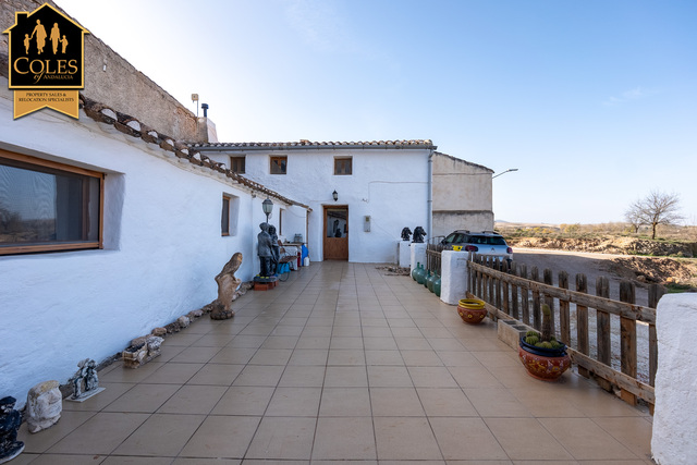 CHV3C01: Cortijo for Sale in Chirivel, Almería