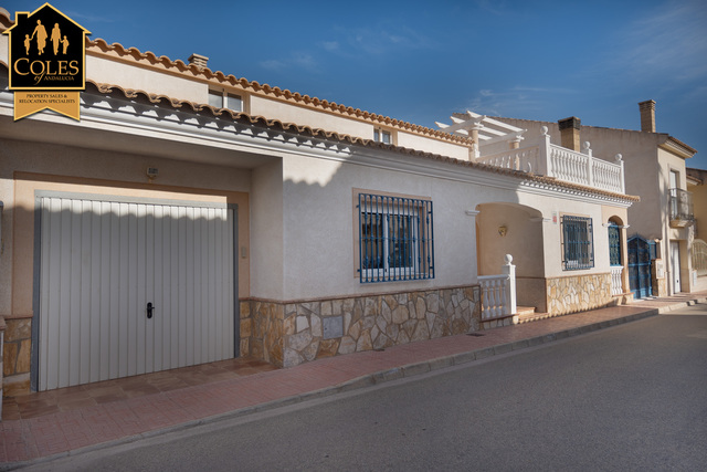 LOB2V06: Villa for Sale in Los Lobos, Almería