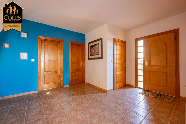 BED4V03: Villa for Sale in Bedar, Almería