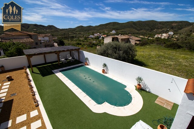 CAR4V03: Villa for Sale in Los Alias, Almería
