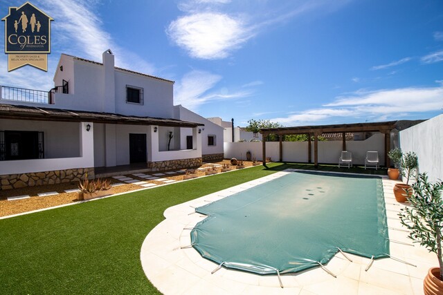 CAR4V03: Villa for Sale in Los Alias, Almería