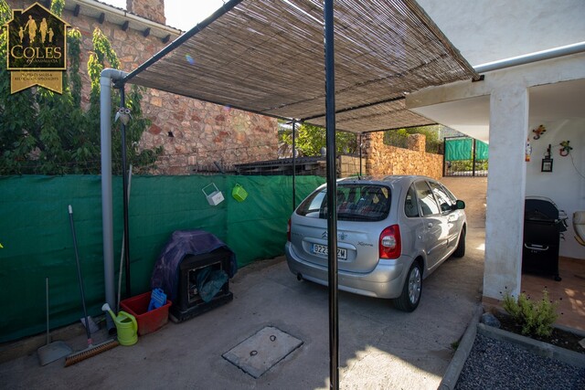 ILL5V01: Villa for Sale in Illar, Almería