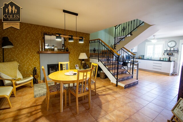 ILL5V01: Villa for Sale in Illar, Almería