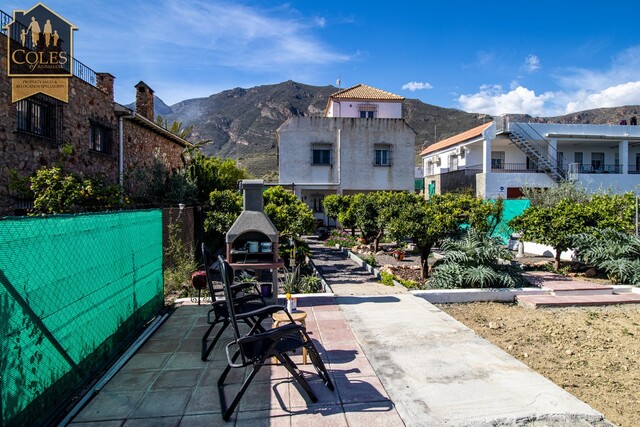 ILL5V01: Villa for Sale in Illar, Almería