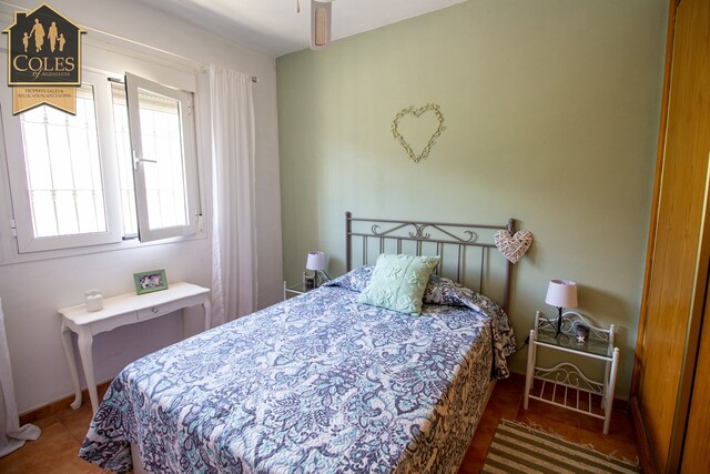 ILL5V01: Villa for Sale in Illar, Almería