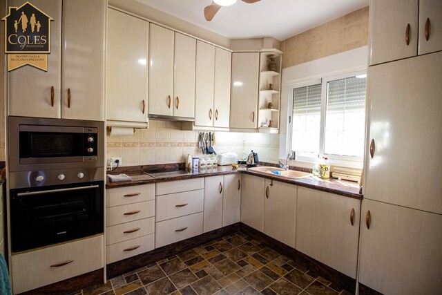 CAR3V10: Villa for Sale in Cariatiz, Almería