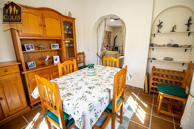 CAR3V10: Villa for Sale in Cariatiz, Almería