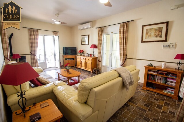 CAR3V10: Villa for Sale in Cariatiz, Almería