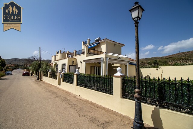 CAR3V10: Villa for Sale in Cariatiz, Almería