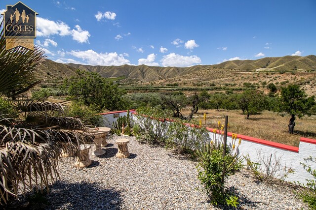 ARB3VLL14: Villa for Sale in Arboleas, Almería