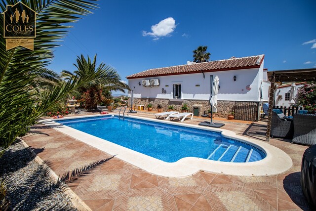 ARB3VLL14: Villa for Sale in Arboleas, Almería