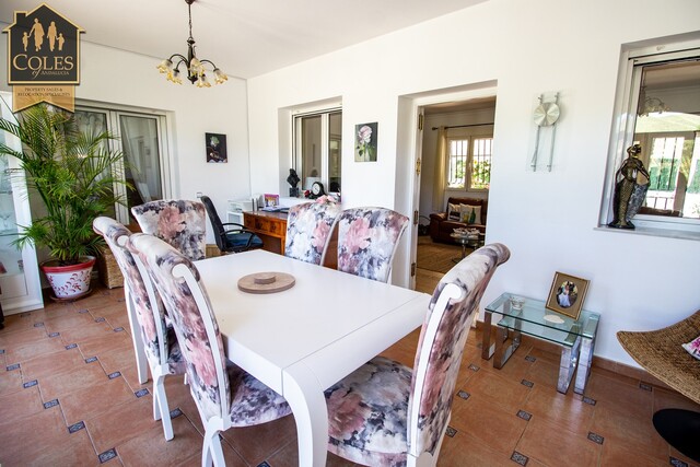 ARB3VLL14: Villa for Sale in Arboleas, Almería