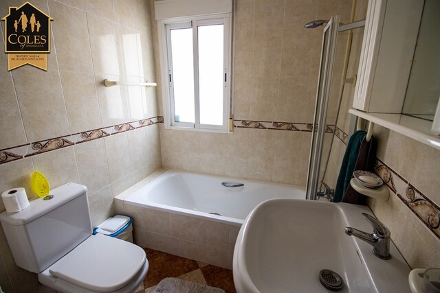 ALB3V30: Villa for Sale in Albox, Almería