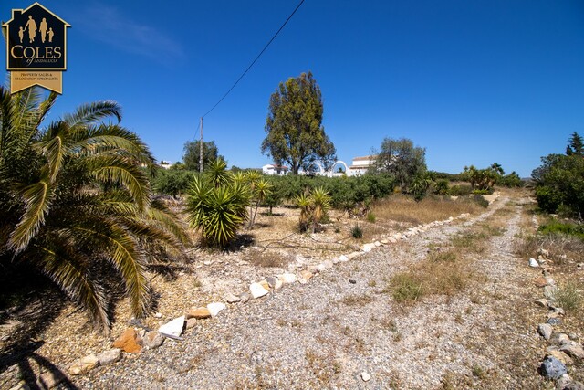 ALB3V30: Villa for Sale in Albox, Almería