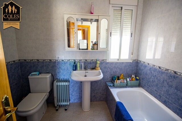 ARB3VLP50: Villa for Sale in Arboleas, Almería