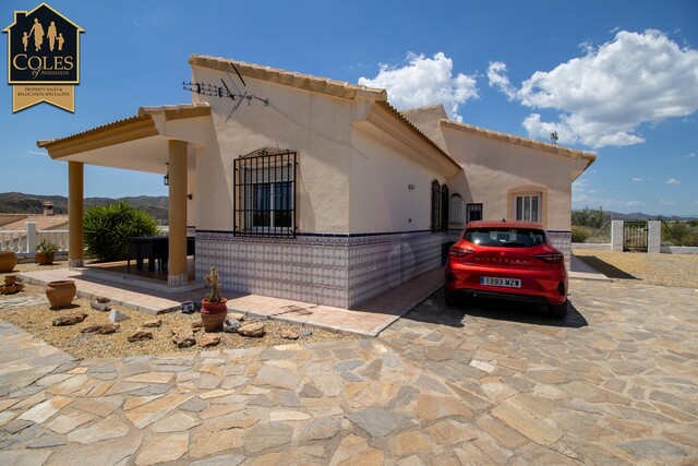 ARB3VLP50: Villa for Sale in Arboleas, Almería