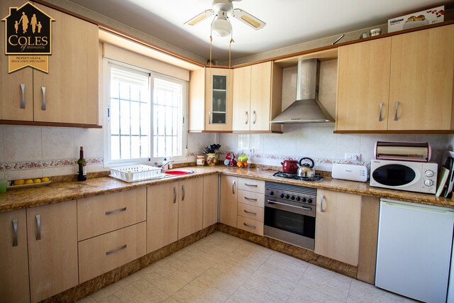 ARB3VLP50: Villa for Sale in Arboleas, Almería