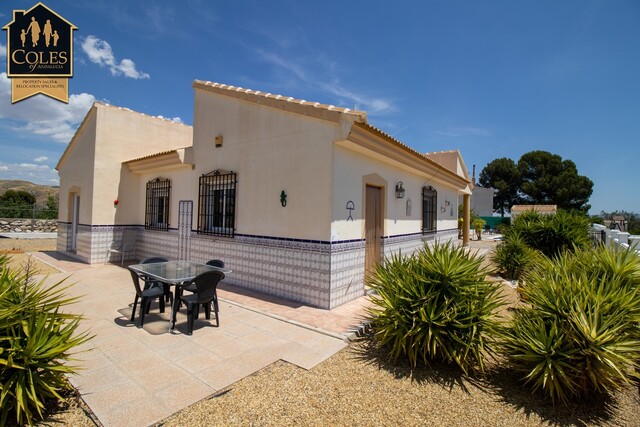 ARB3VLP50: Villa for Sale in Arboleas, Almería