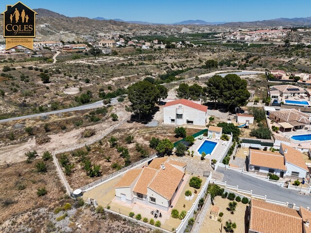 ARB3VLP50: Villa for Sale in Arboleas, Almería