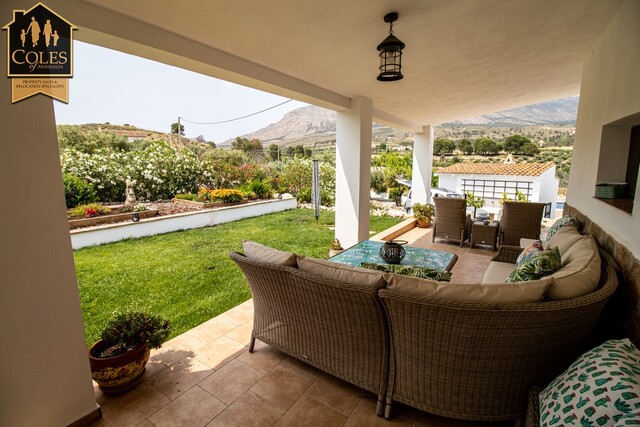 BLA8C01: Cortijo for Sale in Velez Blanco, Almería