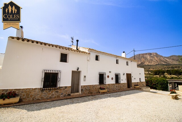BLA8C01: Cortijo for Sale in Velez Blanco, Almería