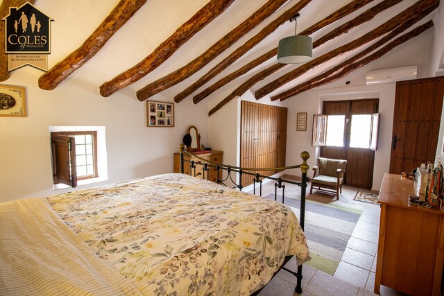 BLA8C01: Cortijo for Sale in Velez Blanco, Almería
