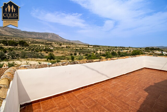 BLA8C01: Cortijo for Sale in Velez Blanco, Almería