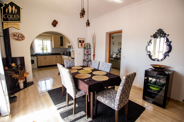 ARB3VC53: Villa for Sale in Arboleas, Almería