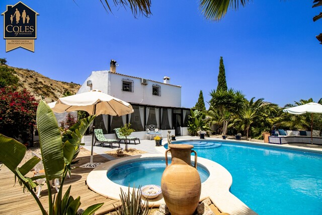 5 Bedroom Cortijo in Huercal-Overa