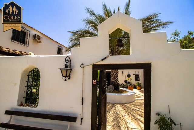 HUE5C04: Cortijo for Sale in Huercal-Overa, Almería