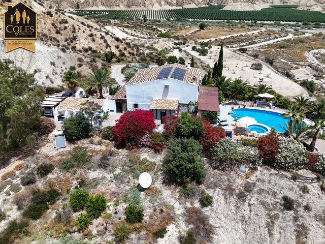 HUE5C04: Cortijo for Sale in Huercal-Overa, Almería