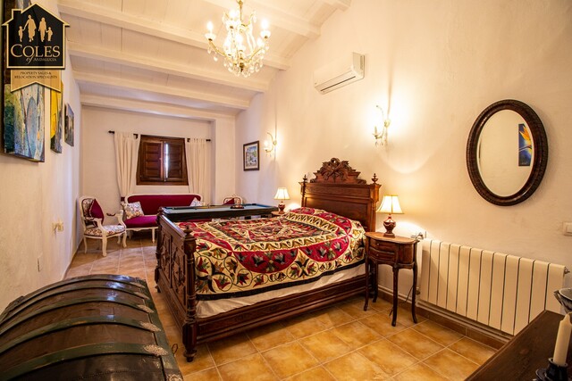 HUE5C04: Cortijo for Sale in Huercal-Overa, Almería