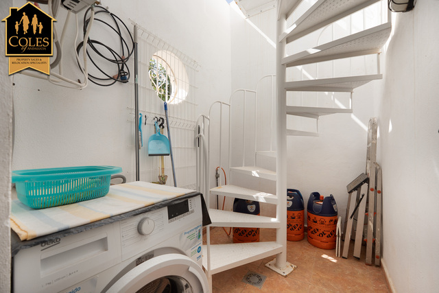 TUR2V23: Villa for Sale in Turre, Almería