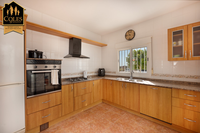 TUR2V23: Villa for Sale in Turre, Almería