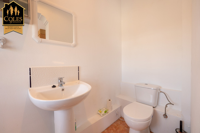 TUR2V23: Villa for Sale in Turre, Almería