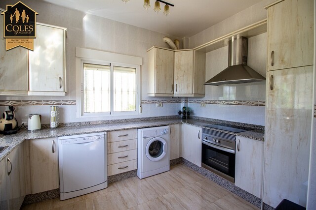 ARB3VH35: Villa for Sale in Arboleas, Almería