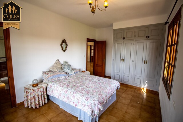 GAL5V06: Villa for Sale in Los Gallardos, Almería