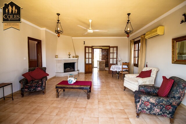 GAL5V06: Villa for Sale in Los Gallardos, Almería