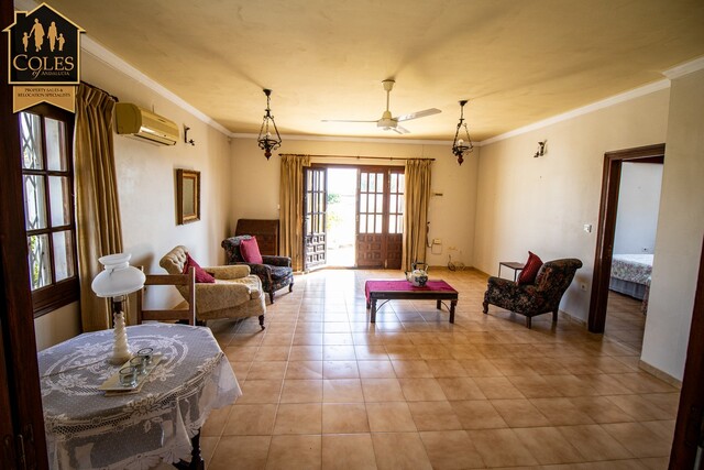 GAL5V06: Villa for Sale in Los Gallardos, Almería