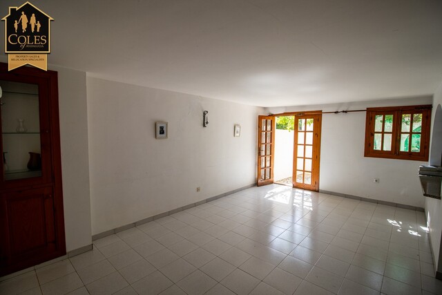 GAL5V06: Villa for Sale in Los Gallardos, Almería