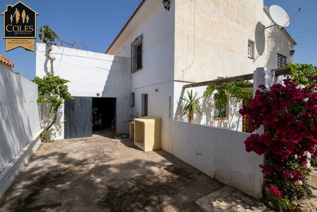 GAL5V06: Villa for Sale in Los Gallardos, Almería