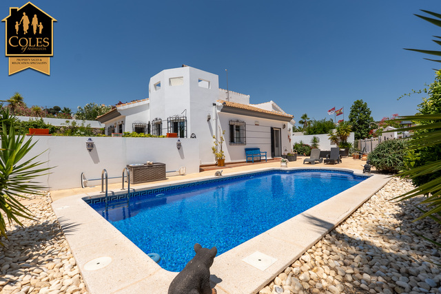 ARB3VL38: Villa for Sale in Arboleas, Almería