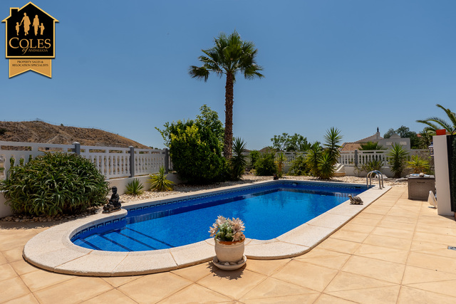 ARB3VL38: Villa for Sale in Arboleas, Almería