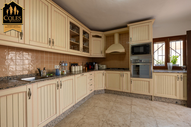 TUR5C01: Cortijo for Sale in Turre, Almería