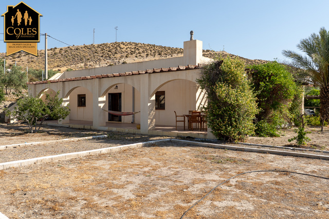 TAB3V02: Villa for Sale in Tabernas, Almería