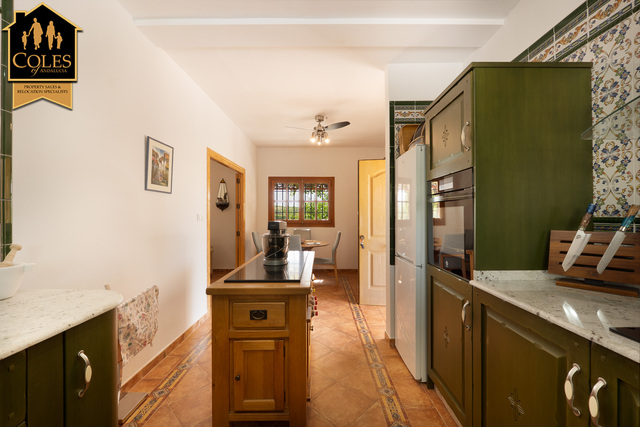 BLA3V11: Villa for Sale in Velez Blanco, Almería